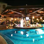 The Vineyards Boutique & 4*