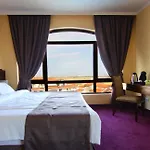The Vineyards Boutique & Hotel 4*