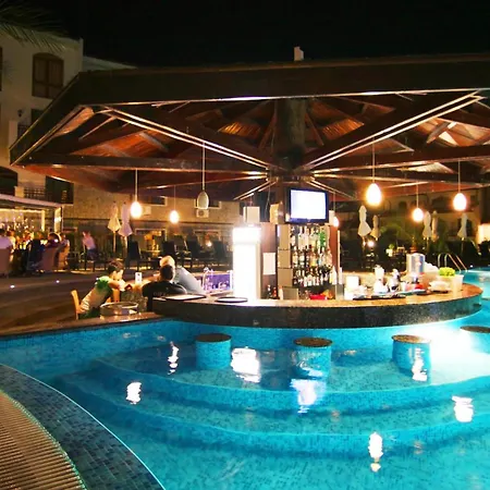 The Vineyards Boutique & 4*